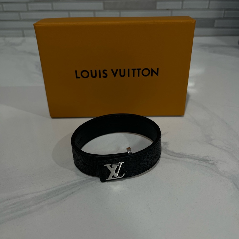 Louis Vuitton Black Epi Leather Bracelet with Silver LV Emblem